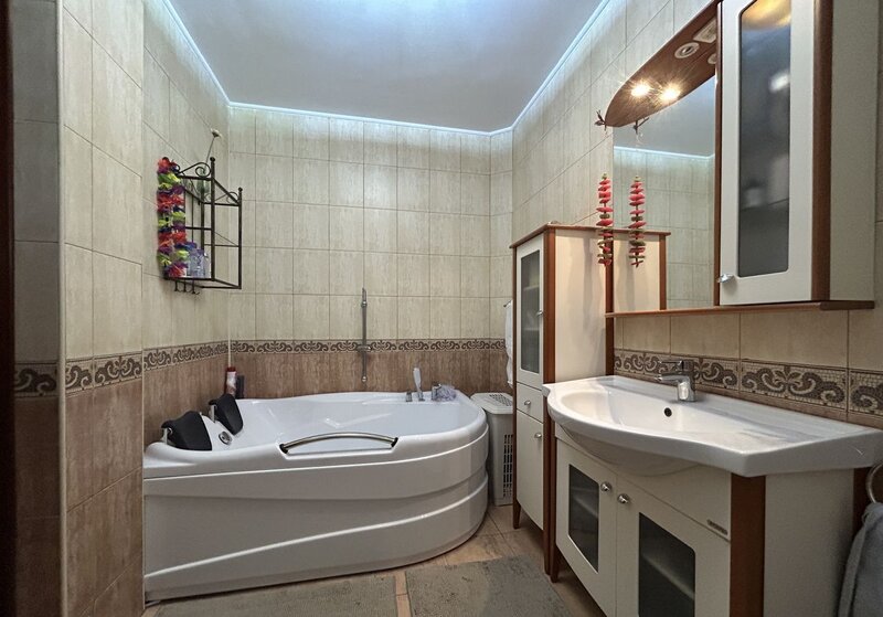 Otopeni vila cu design aparte, 4 camere, 205 mp, finisaje premium